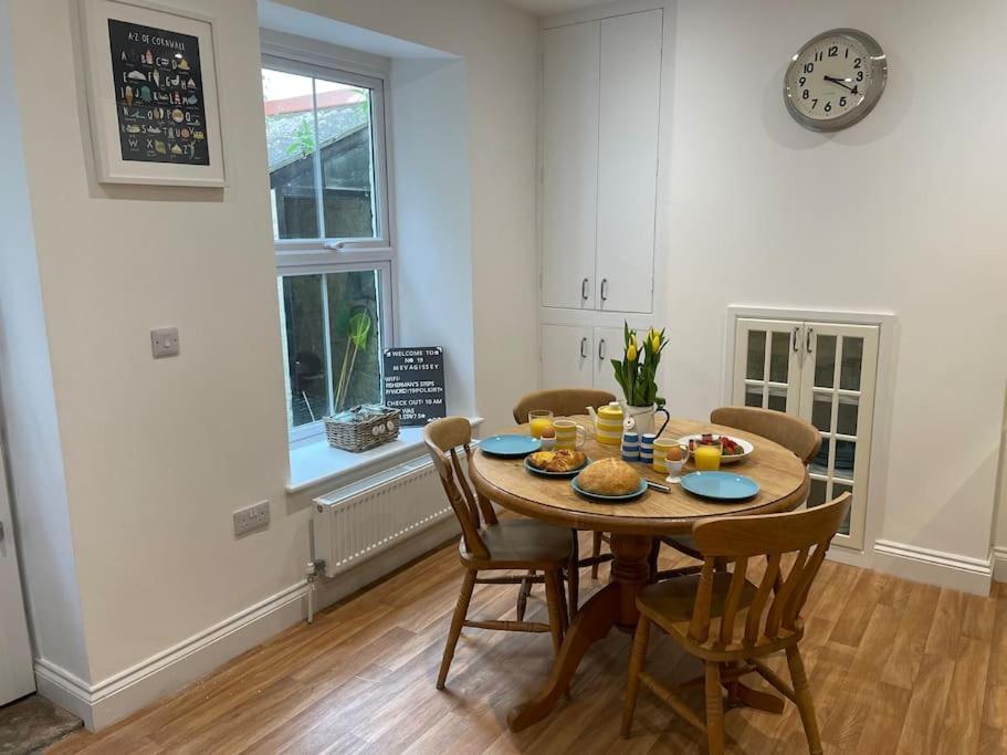 Fabulous 2 Bed Cottage - Outstanding Sea Views Mevagissey Extérieur photo